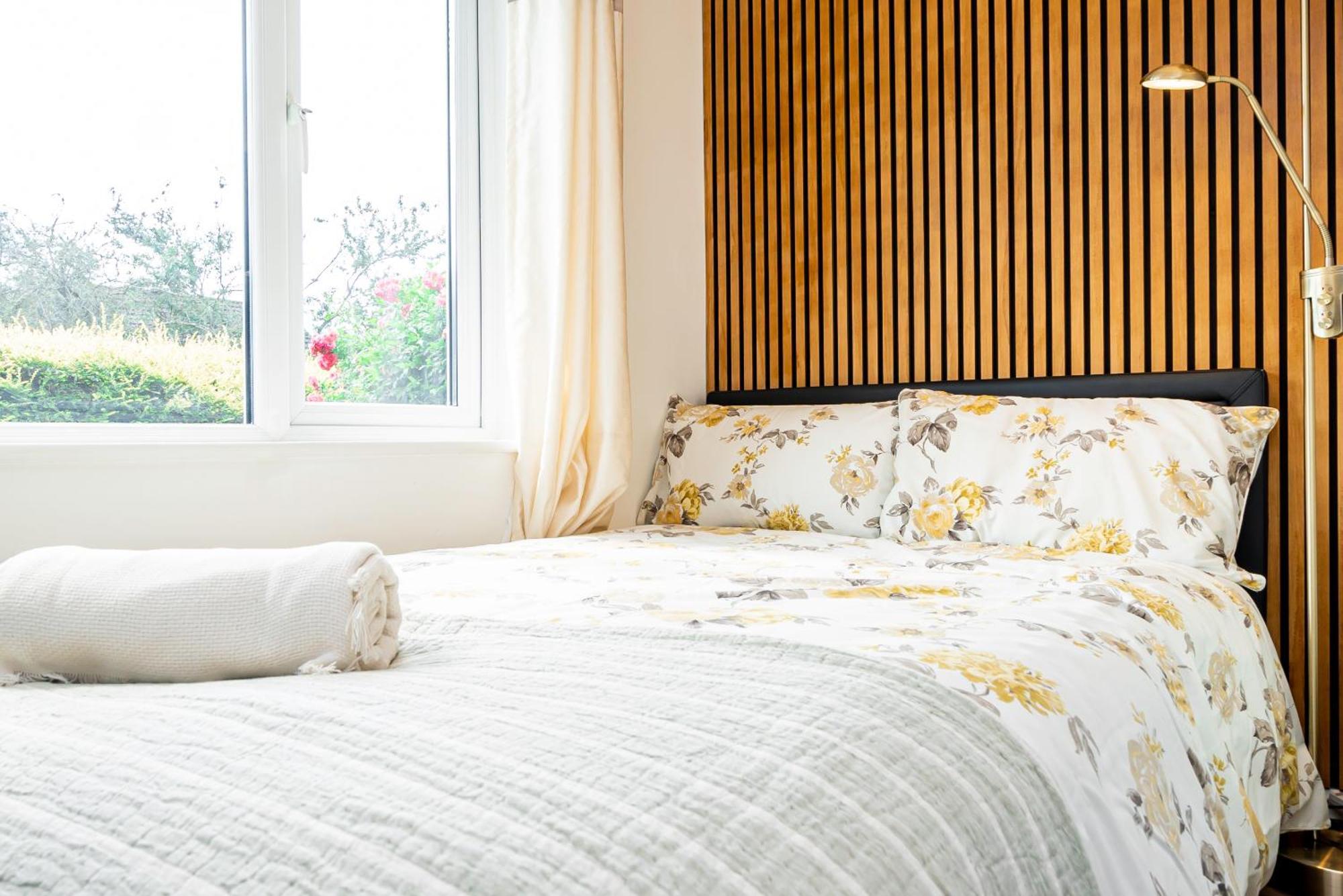 Earley Luxury Ensuite Room With Private Entrance Reading Bagian luar foto