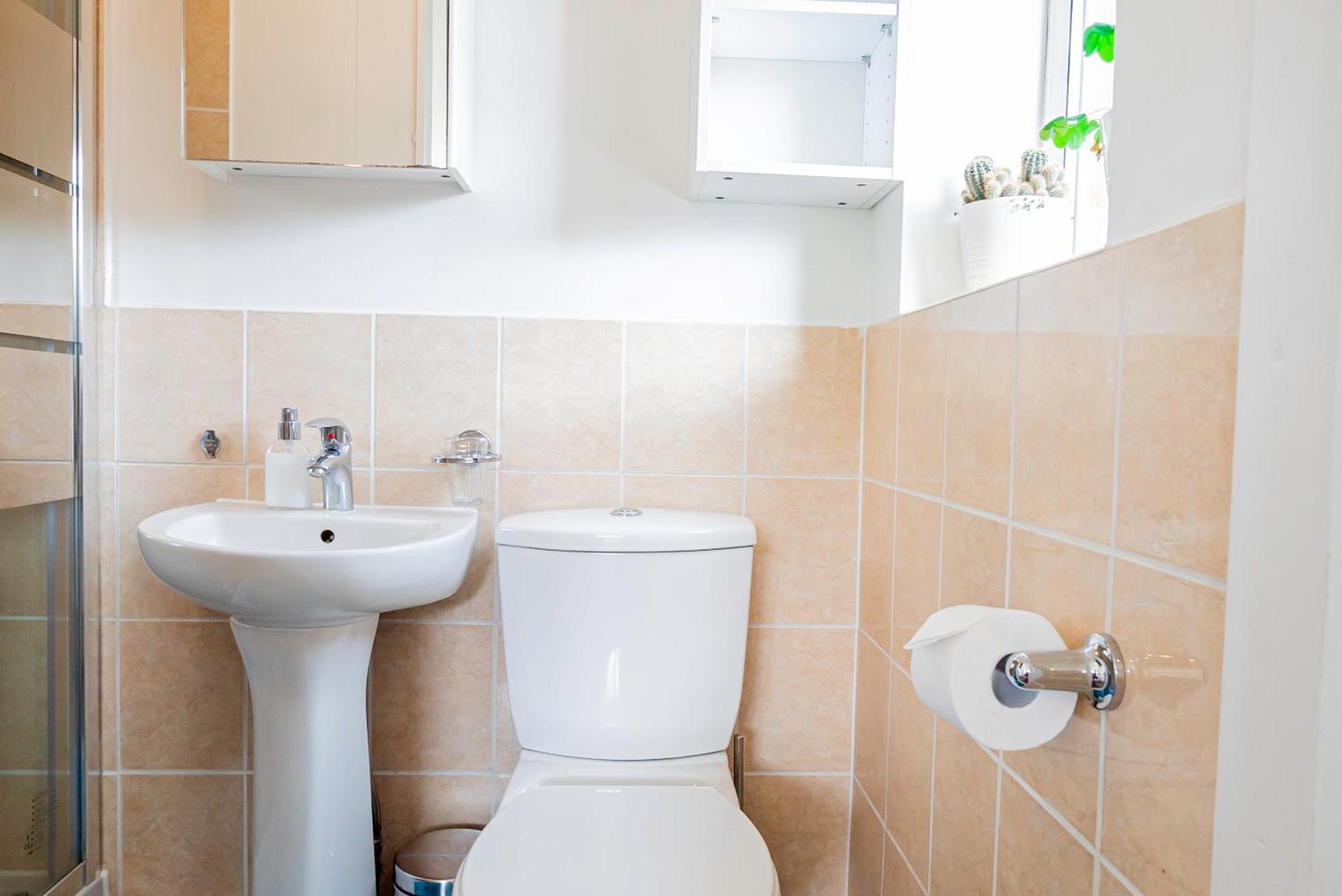 Earley Luxury Ensuite Room With Private Entrance Reading Bagian luar foto