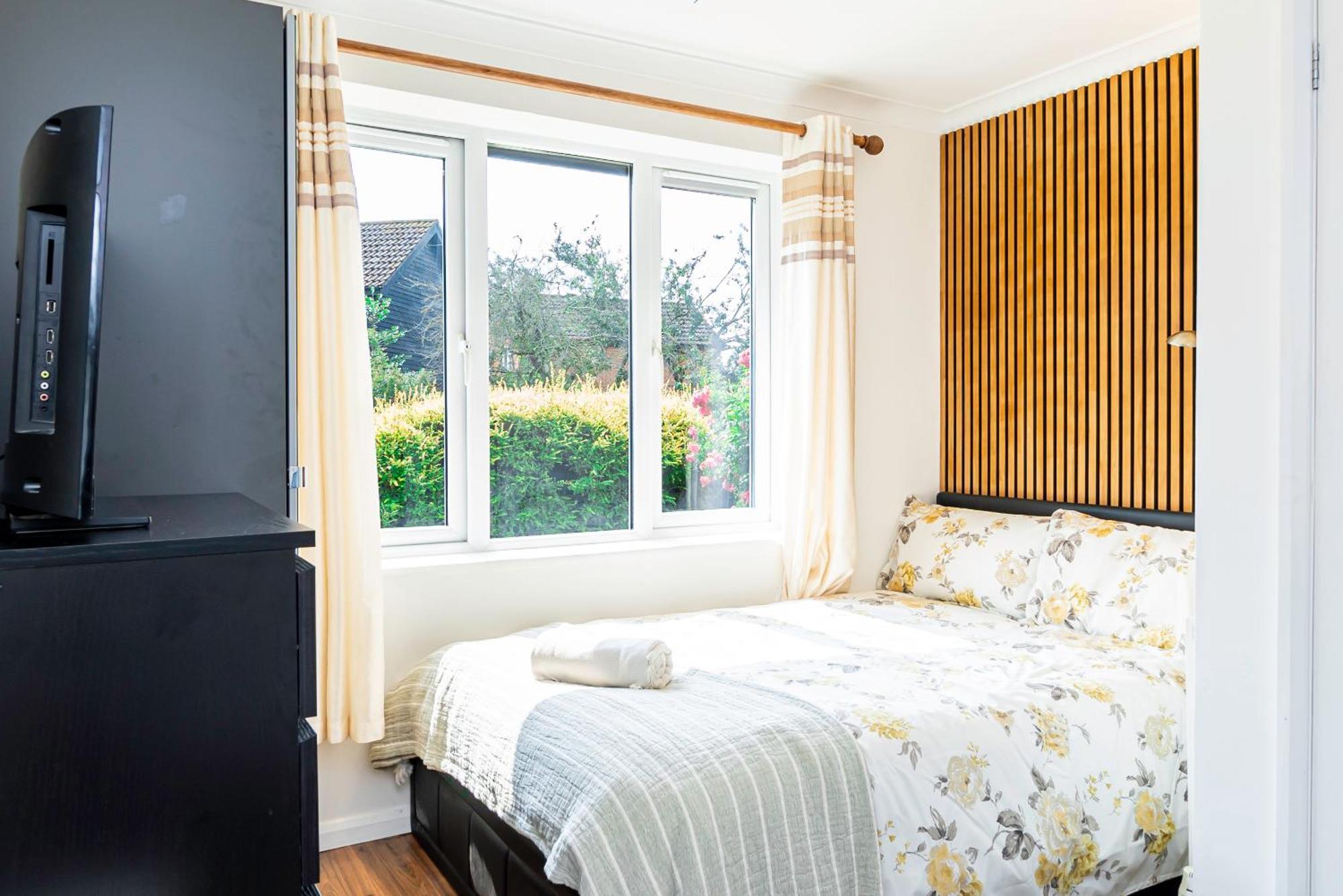 Earley Luxury Ensuite Room With Private Entrance Reading Bagian luar foto