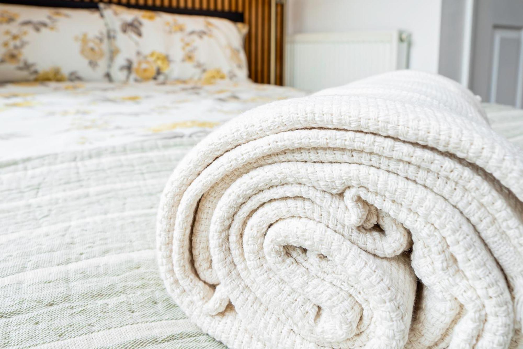 Earley Luxury Ensuite Room With Private Entrance Reading Bagian luar foto
