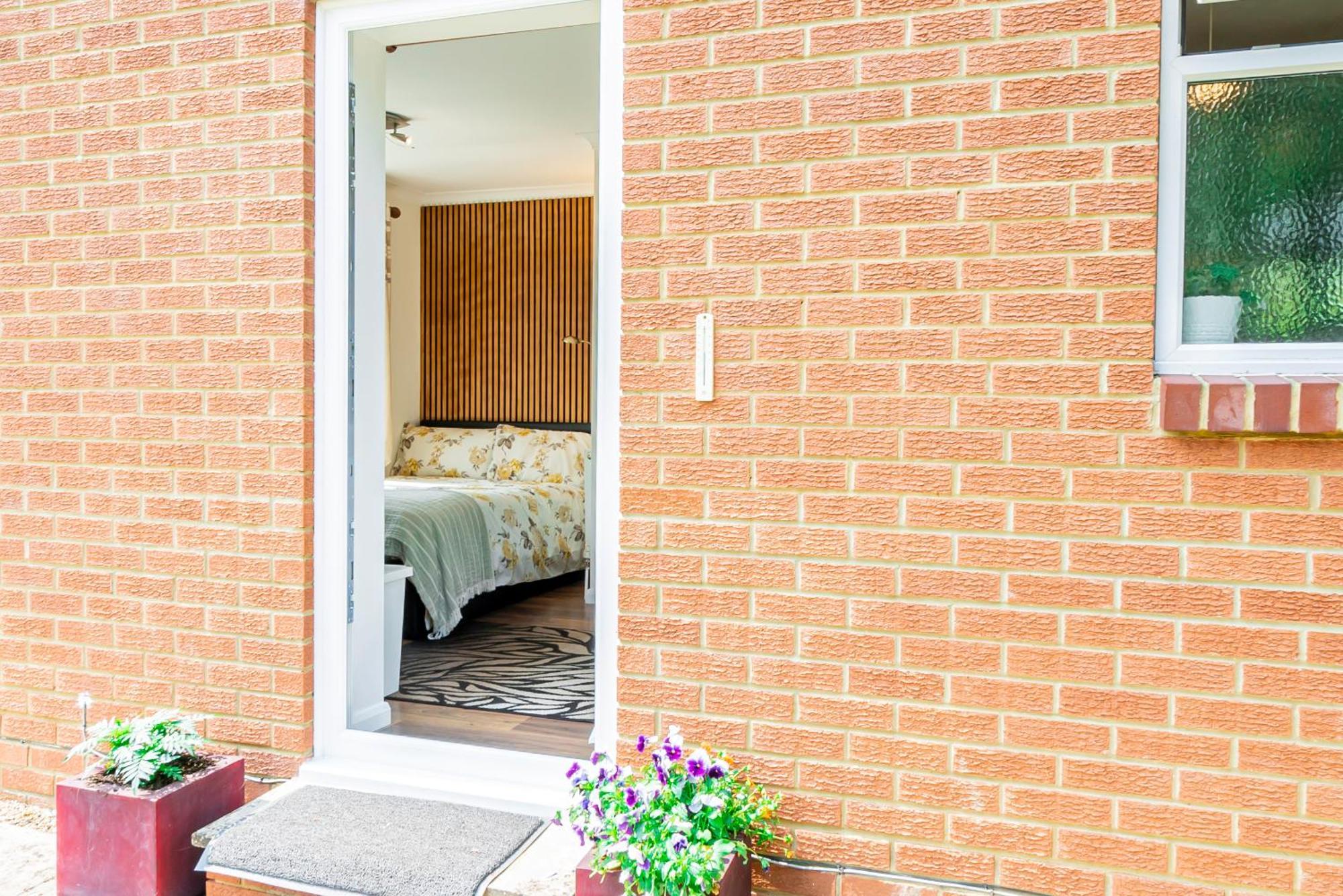 Earley Luxury Ensuite Room With Private Entrance Reading Bagian luar foto